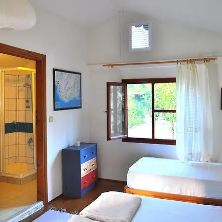 Hobbit Evi Guest house